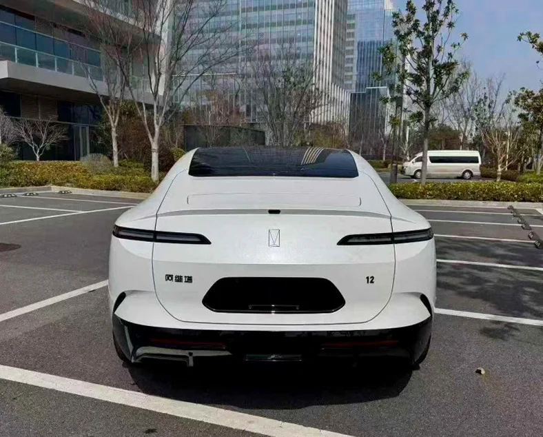 阿维塔12 内饰前排