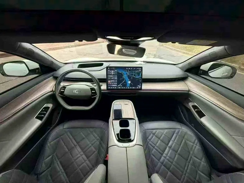 长安汽车启源 后面外观一