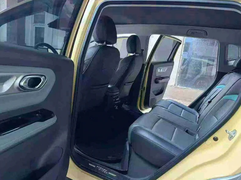 传祺埃安Y 内饰后排