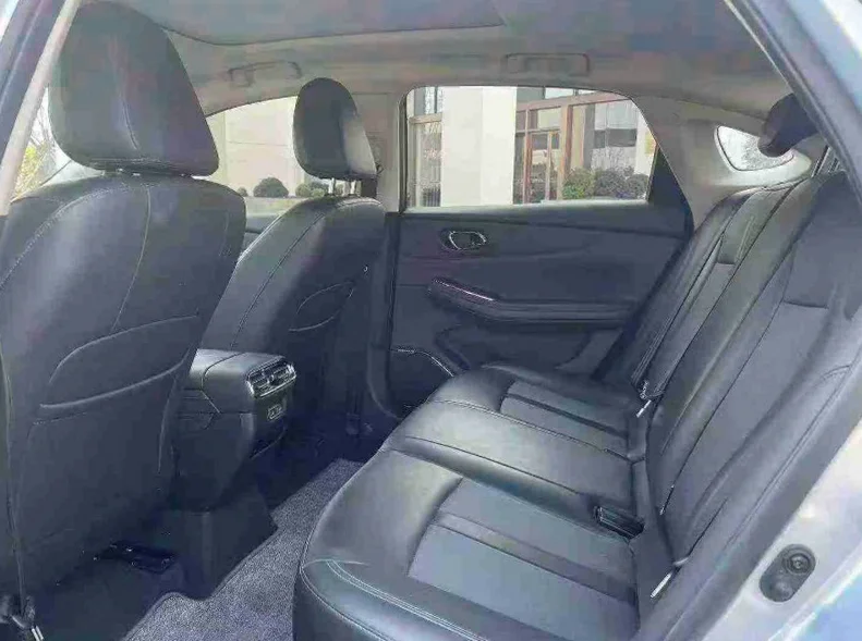 传祺埃安S 后面外观二