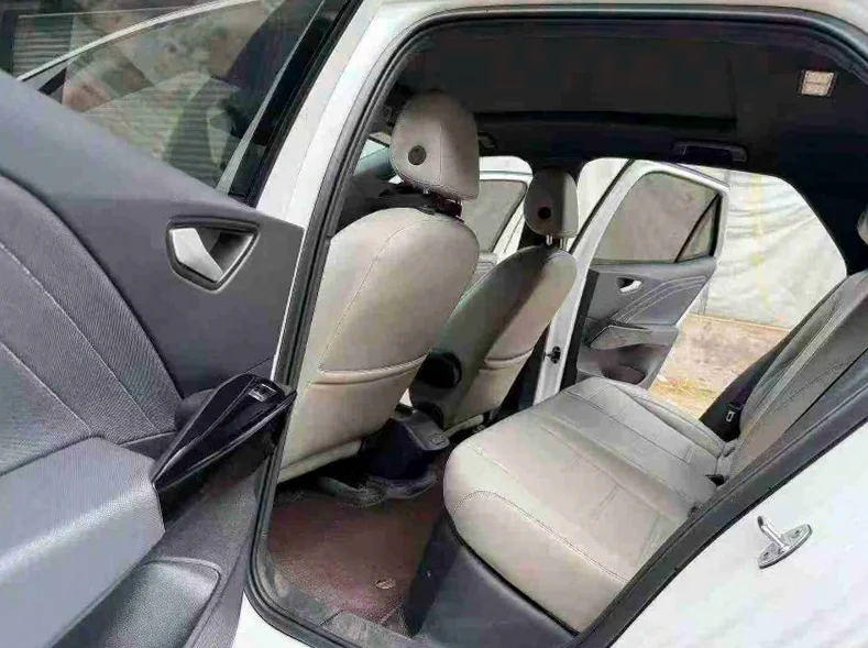 大众ID 内饰前排