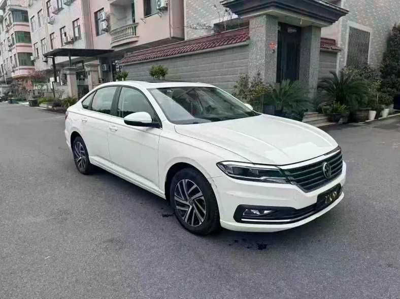 大众朗逸 正面外观二