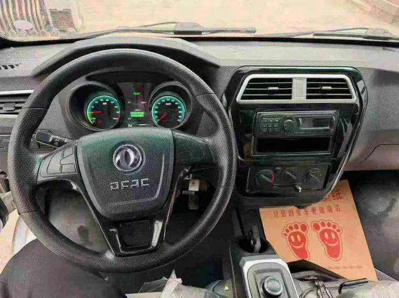 东风凯普特 后面外观二