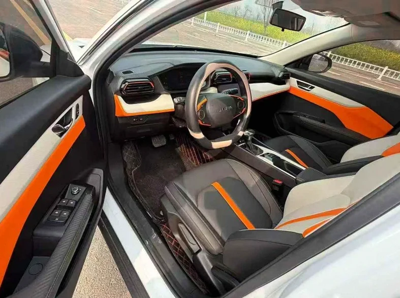 东风奕炫 后面外观一