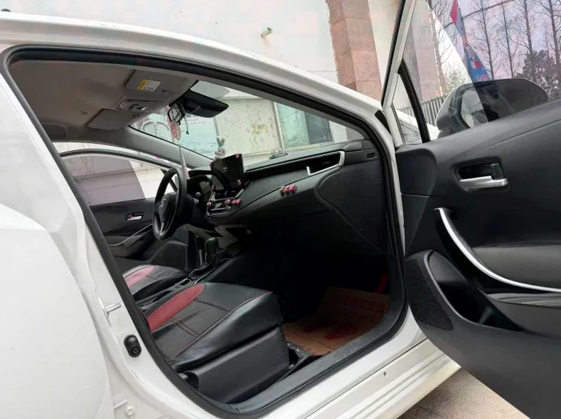 丰田卡罗拉 后面外观三