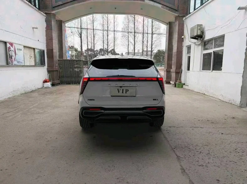 吉利博越 驾驶室