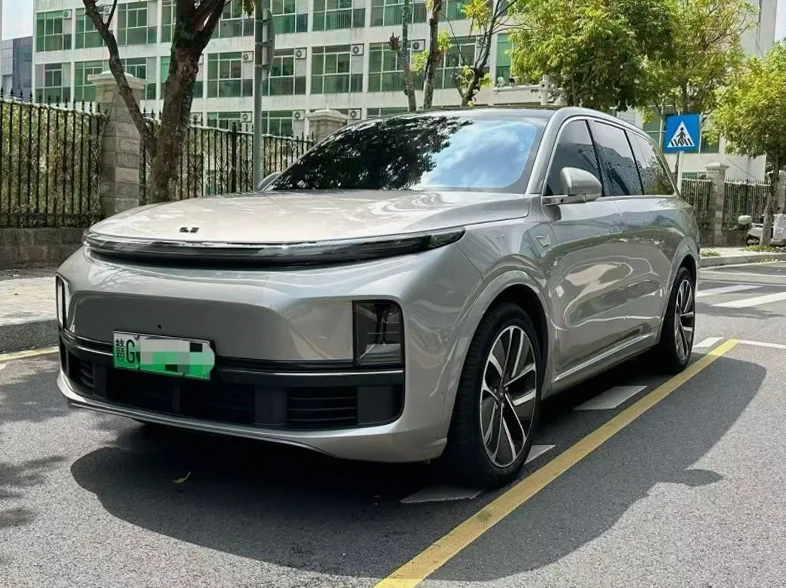 理想L9 正面外观三