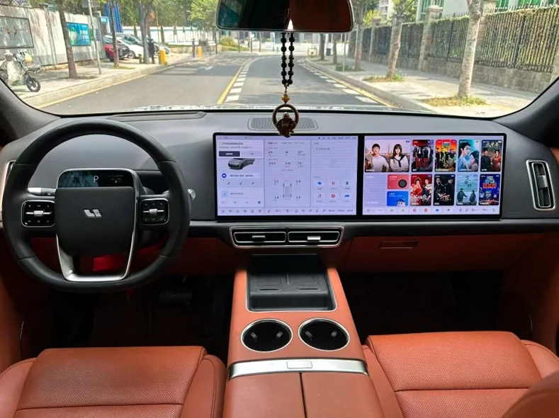 理想L9 后面外观二