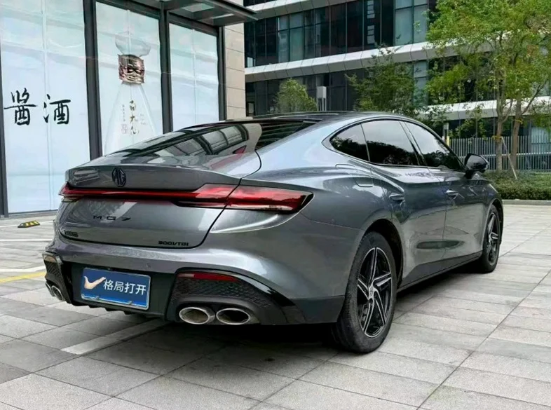 名爵7 内饰前排