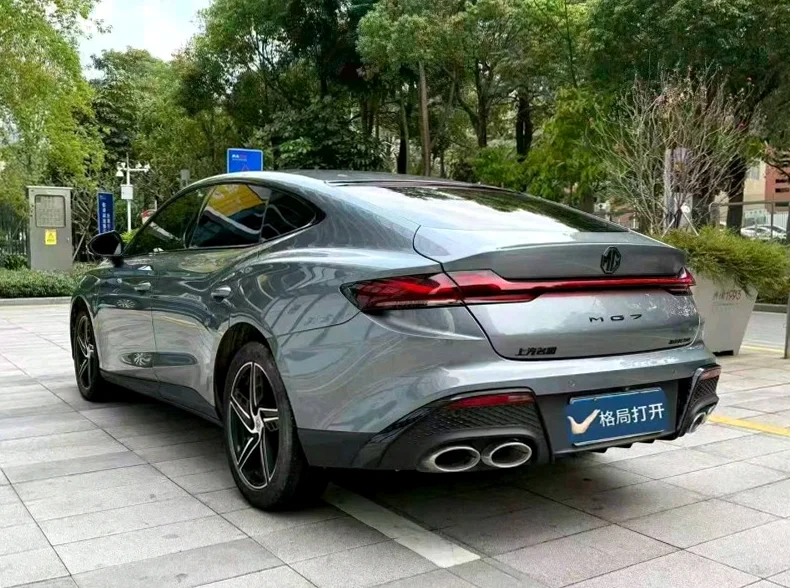 名爵7 内饰后排