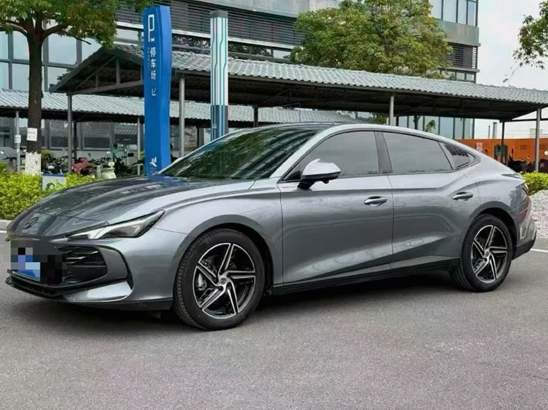 名爵7 正面外观二