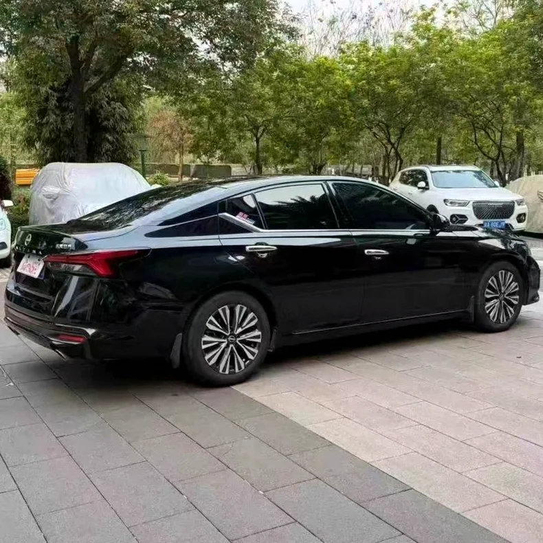 日产天籁 内饰前排