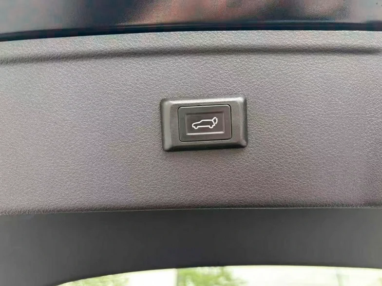 奔腾B70 后面外观二