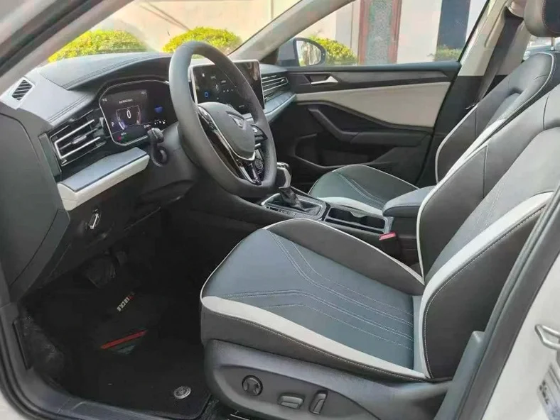 大众捷达 后面外观一