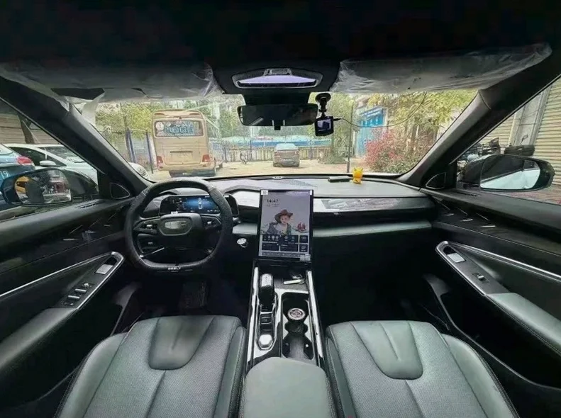 吉利博越 后面外观一