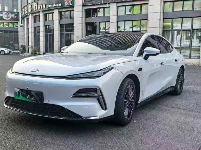 吉利银河 正面外观二