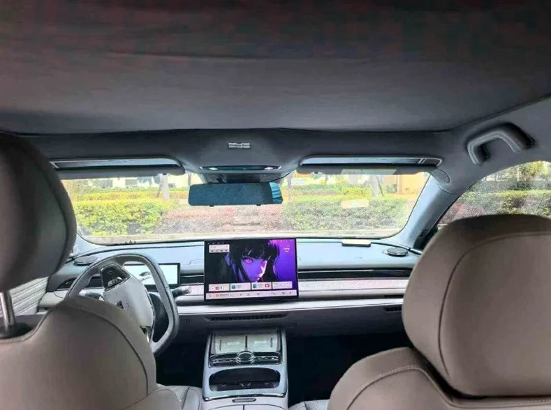 吉利银河 后面外观一