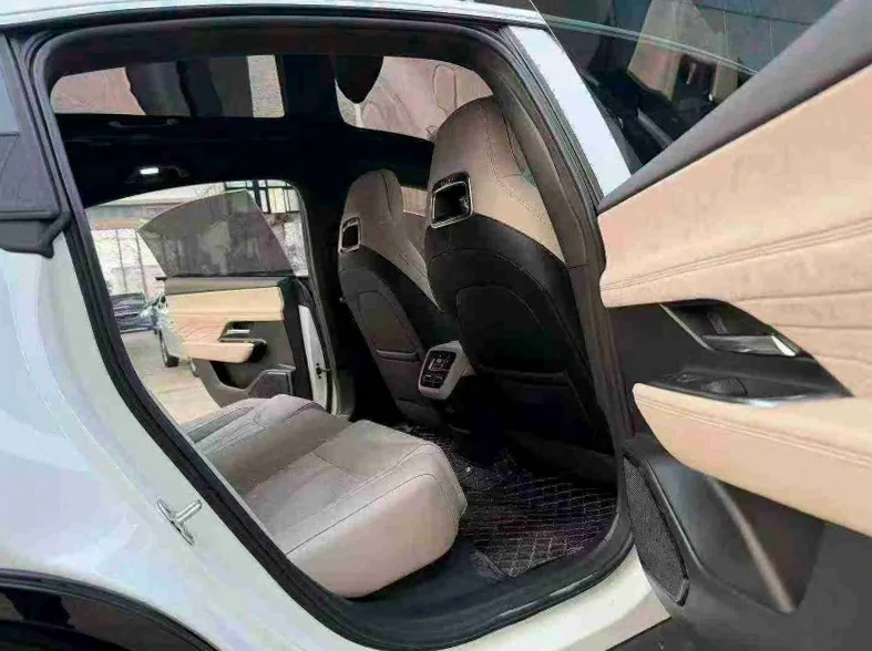 马自达EZ6 内饰前排