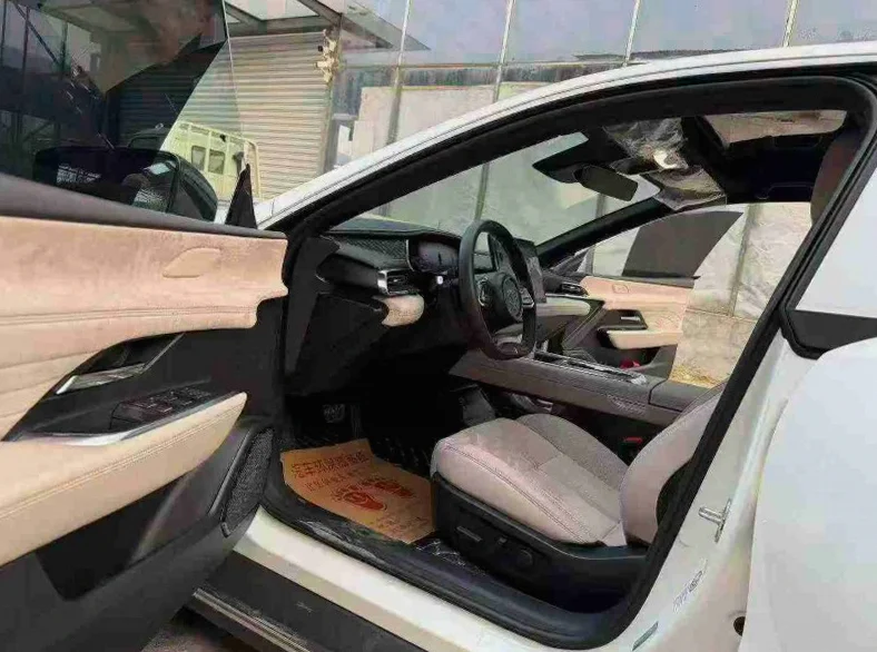 马自达EZ6 后面外观一