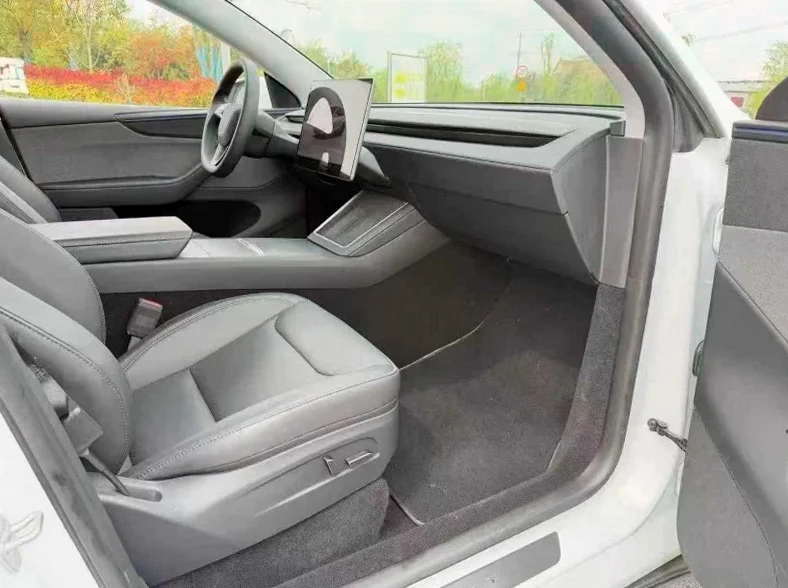 特斯拉MODEL 后面外观三