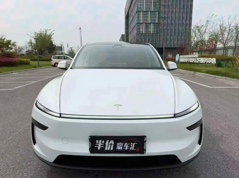 25年特斯拉MODEL Y焕新版