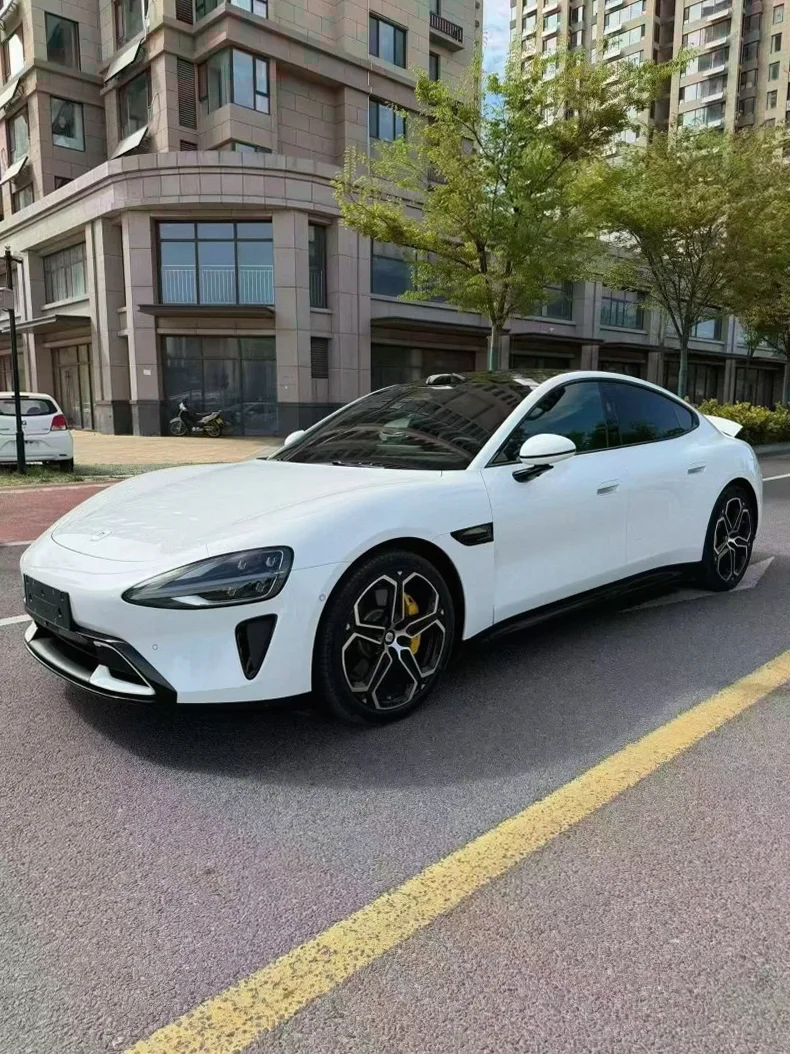 小米SU7 正面外观二