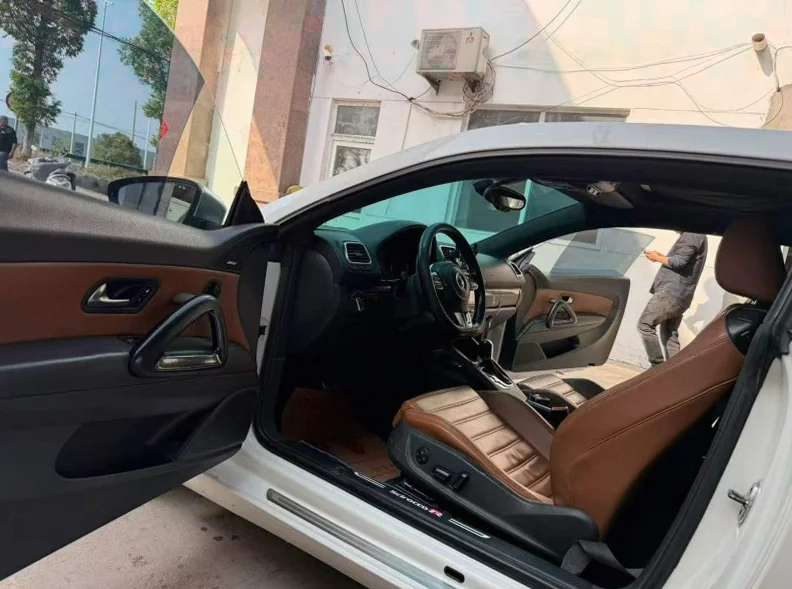 大众尚酷 后面外观一