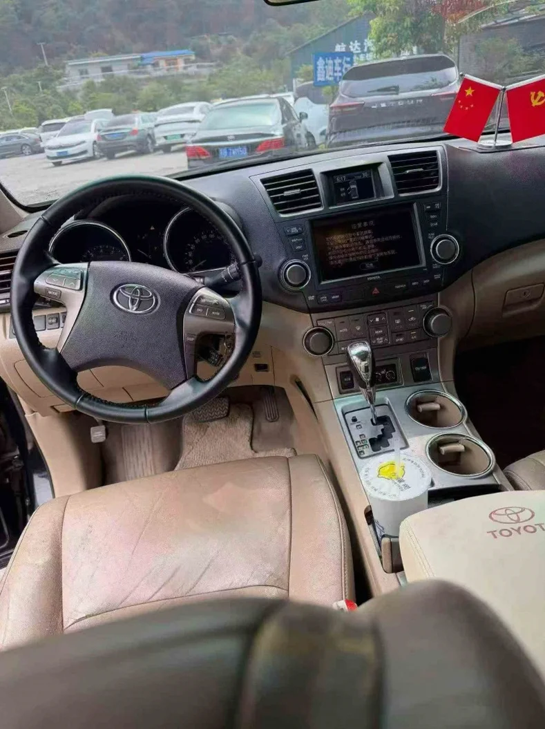 丰田汉兰达 后面外观一