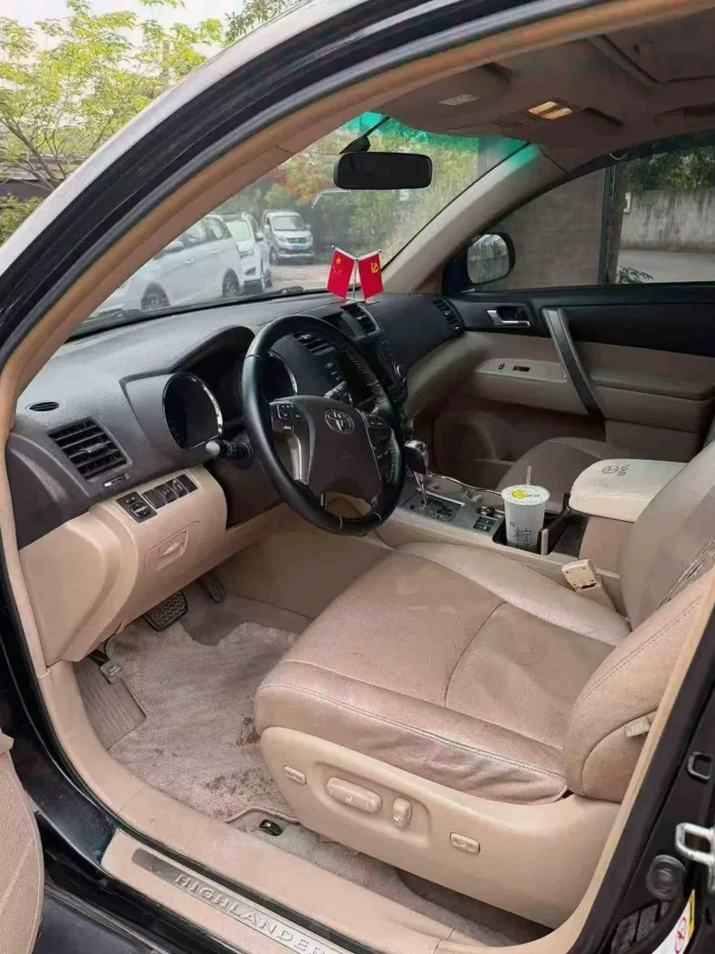 丰田汉兰达 正面外观三