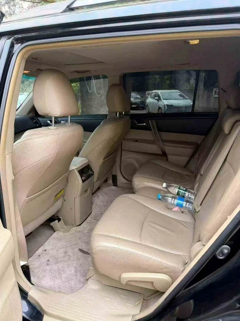 丰田汉兰达 后面外观二