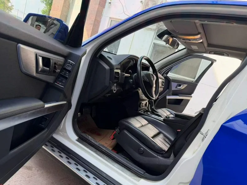 奔驰GLK 后面外观一