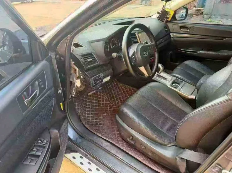 斯巴鲁傲虎 内饰前排