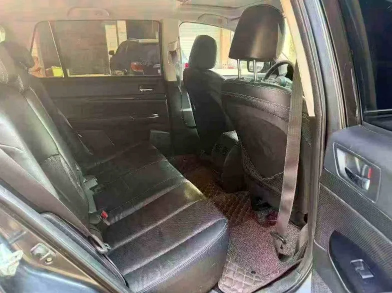 斯巴鲁傲虎 后面外观三