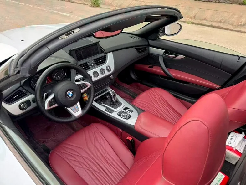 宝马Z4 后面外观一