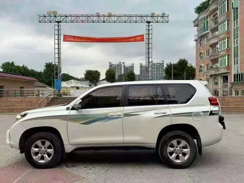 丰田普拉多 正面外观三