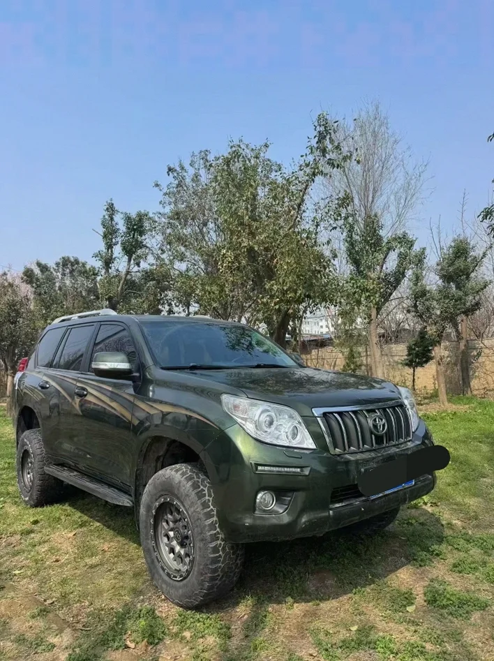 丰田普拉多 正面外观三