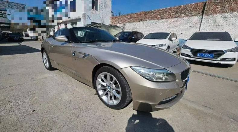 宝马Z4 正面外观三