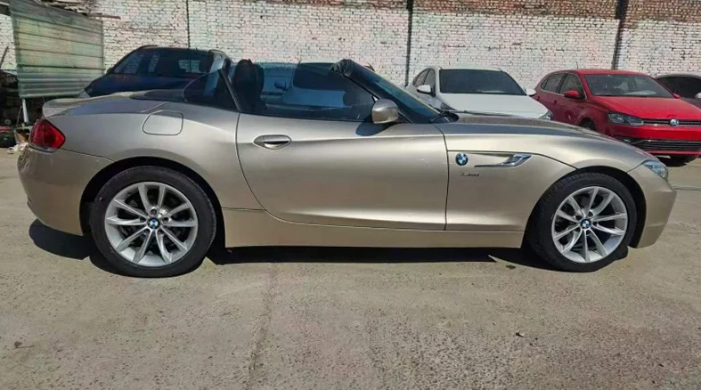 宝马Z4 后面外观二