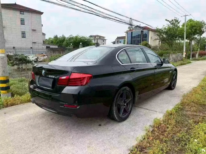 宝马5系 驾驶室