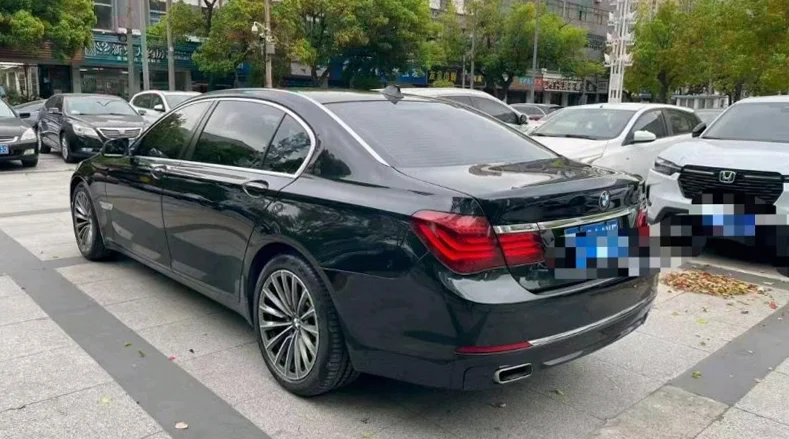 宝马7系 内饰前排