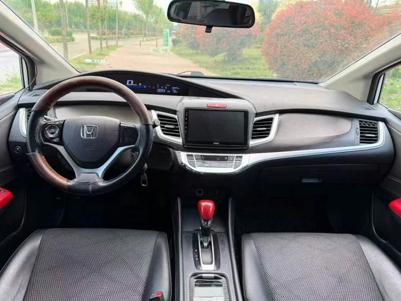 本田杰德 后面外观二