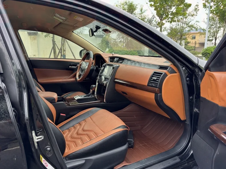 丰田锐志 内饰后排