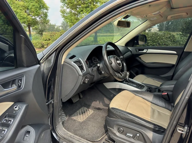 奥迪Q5 后面外观三