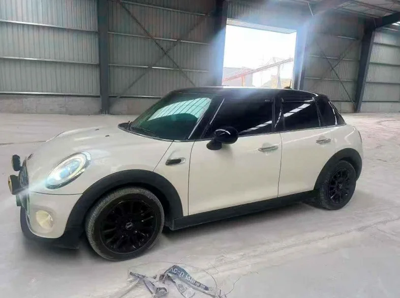 宝马迷你 正面外观二