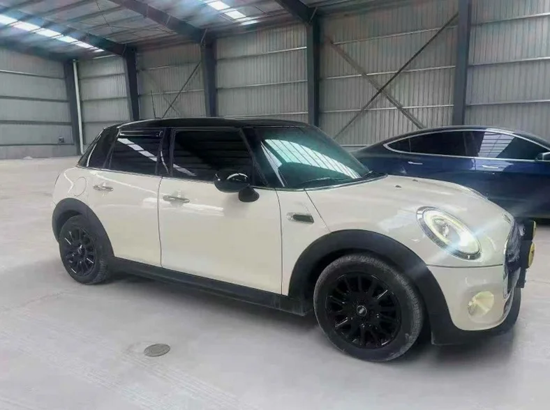 宝马迷你 正面外观三