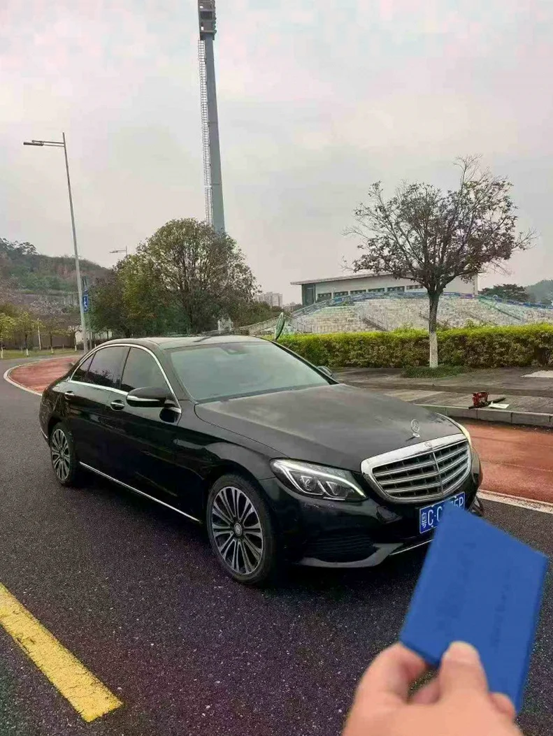 奔驰C 正面外观三