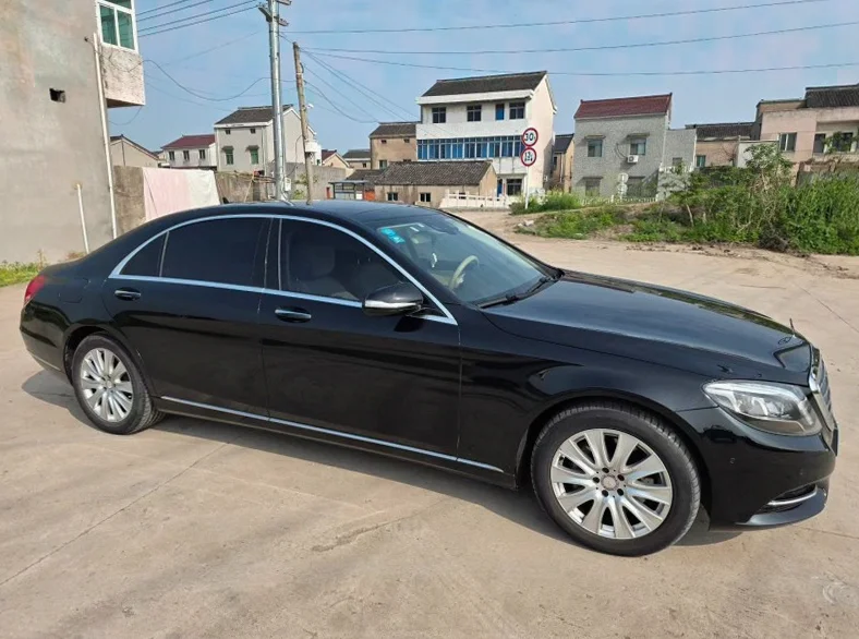 奔驰S 正面外观三