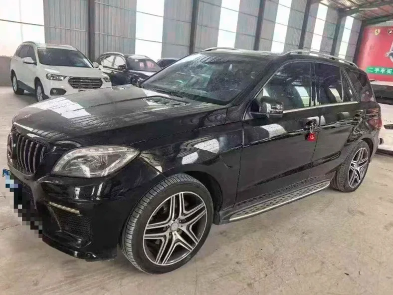 奔驰ML 正面外观三