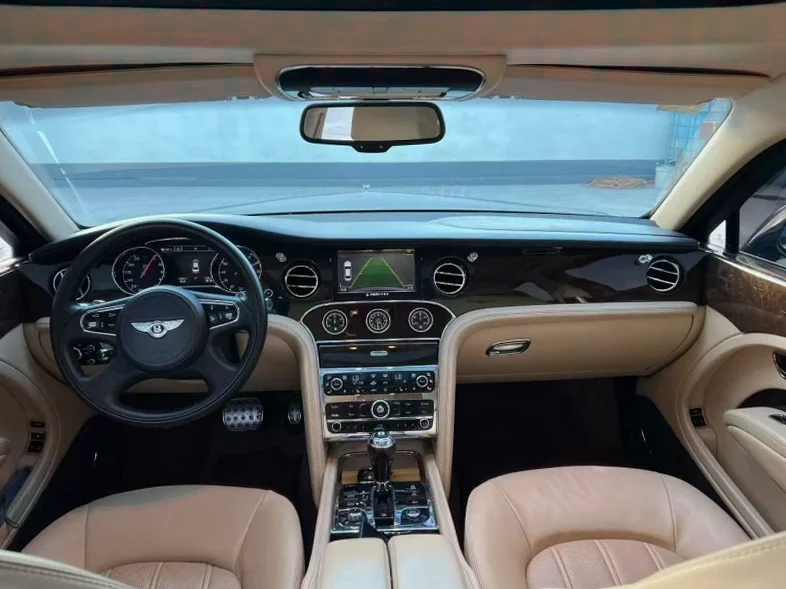 宾利慕尚 内饰后排