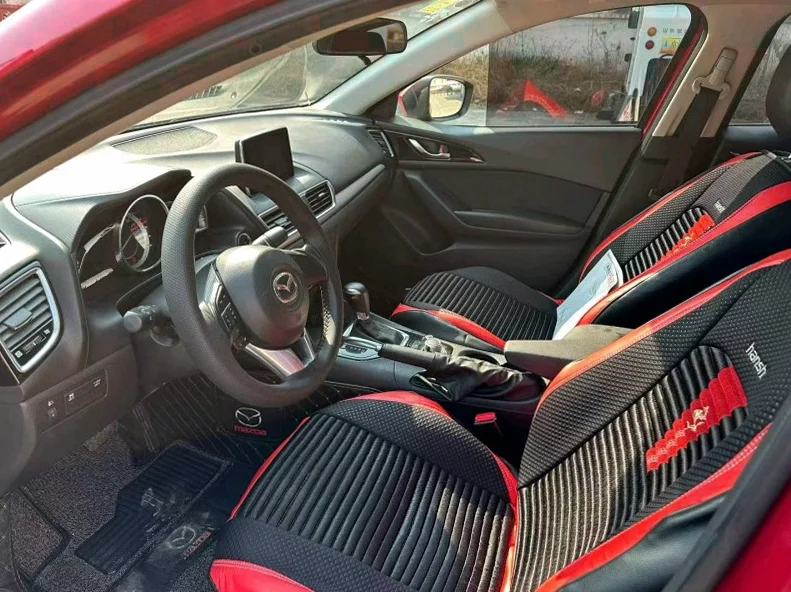 马自达昂克赛拉 后面外观一